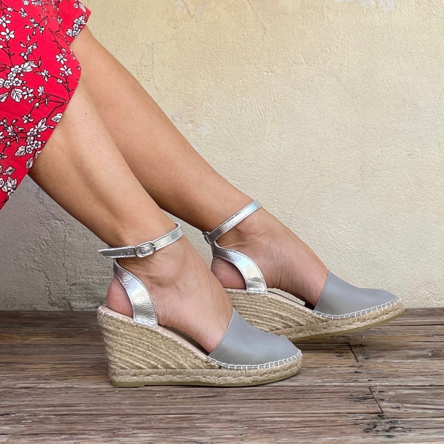 Espadrillas Carla con zeppa in grigio argento